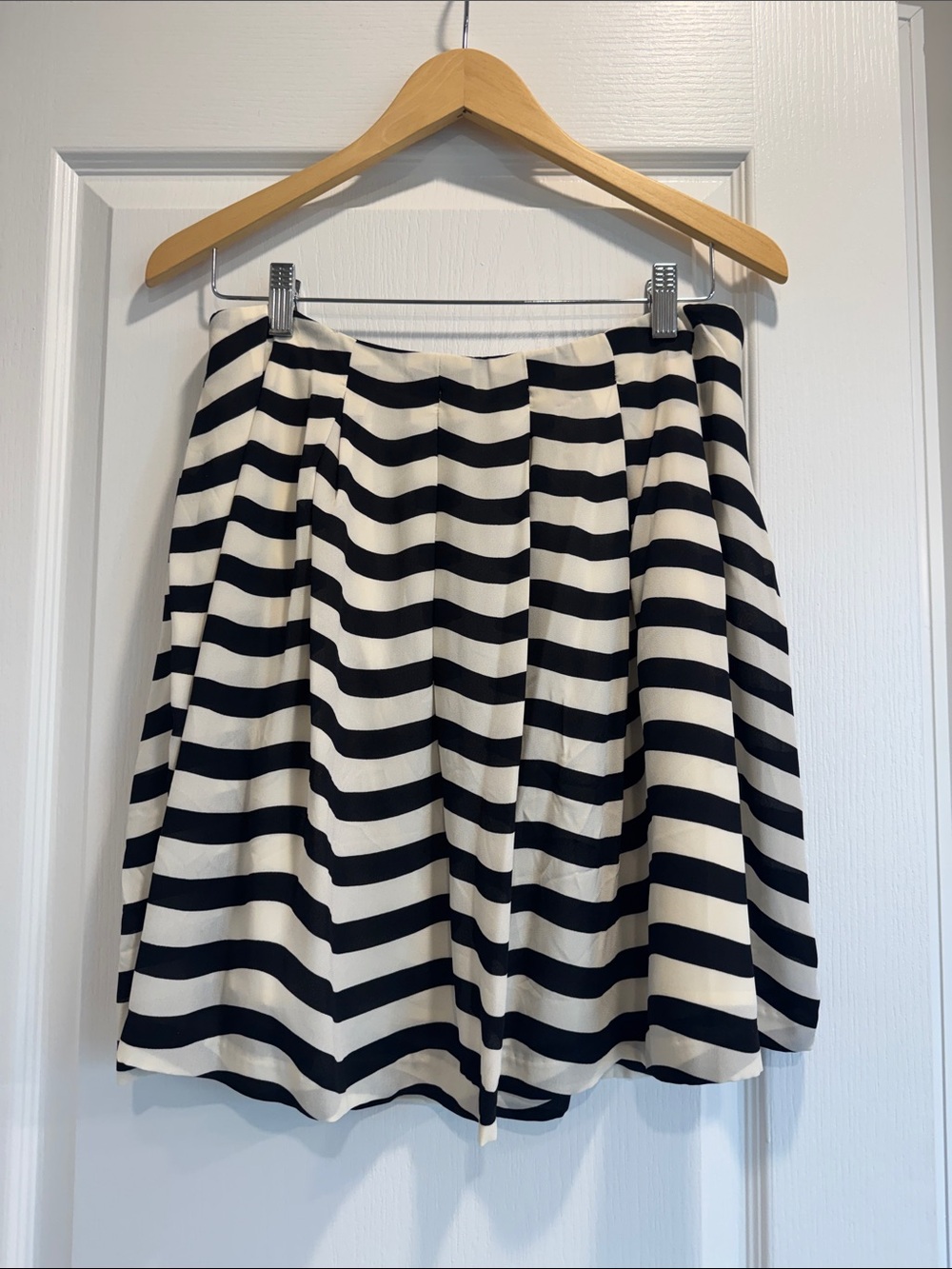 NWOT Banana Republic skirt